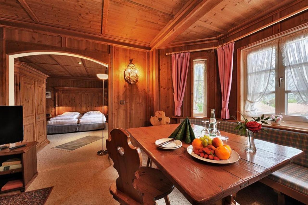 Gasthof & Hotel Zur Post Wallgau Extérieur photo