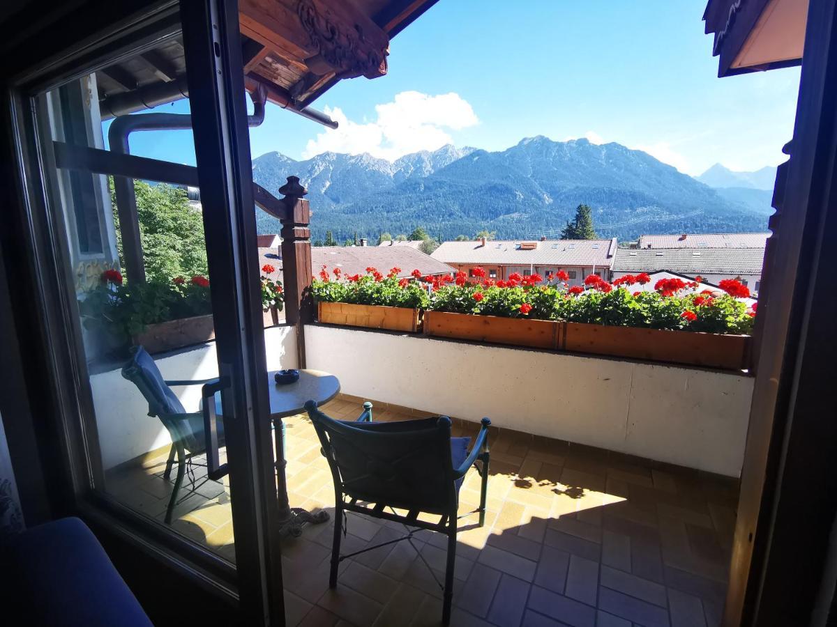 Gasthof & Hotel Zur Post Wallgau Extérieur photo
