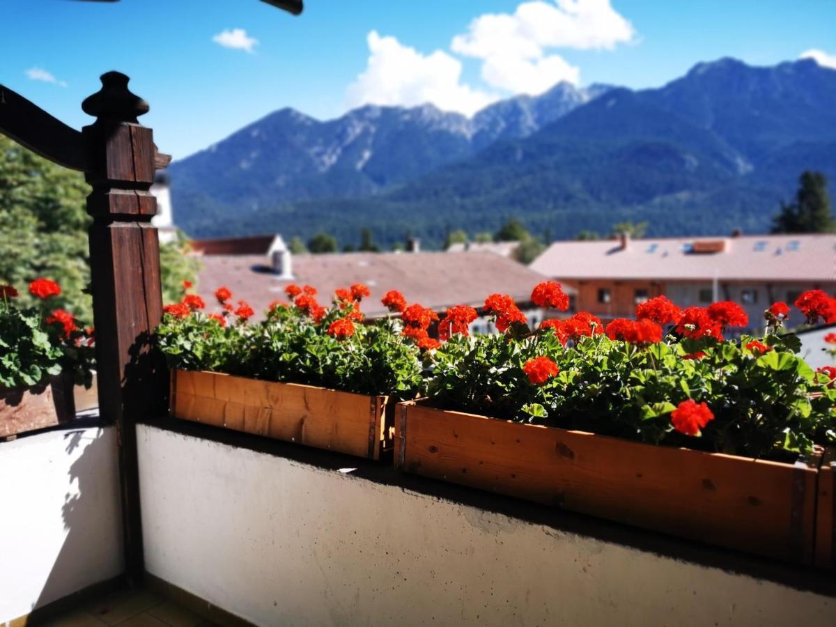 Gasthof & Hotel Zur Post Wallgau Extérieur photo