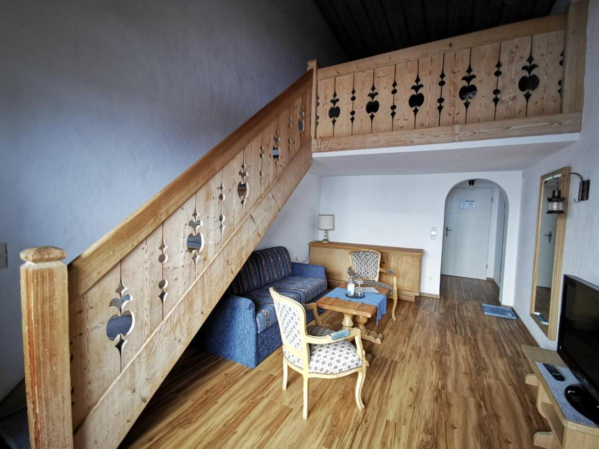 Gasthof & Hotel Zur Post Wallgau Extérieur photo
