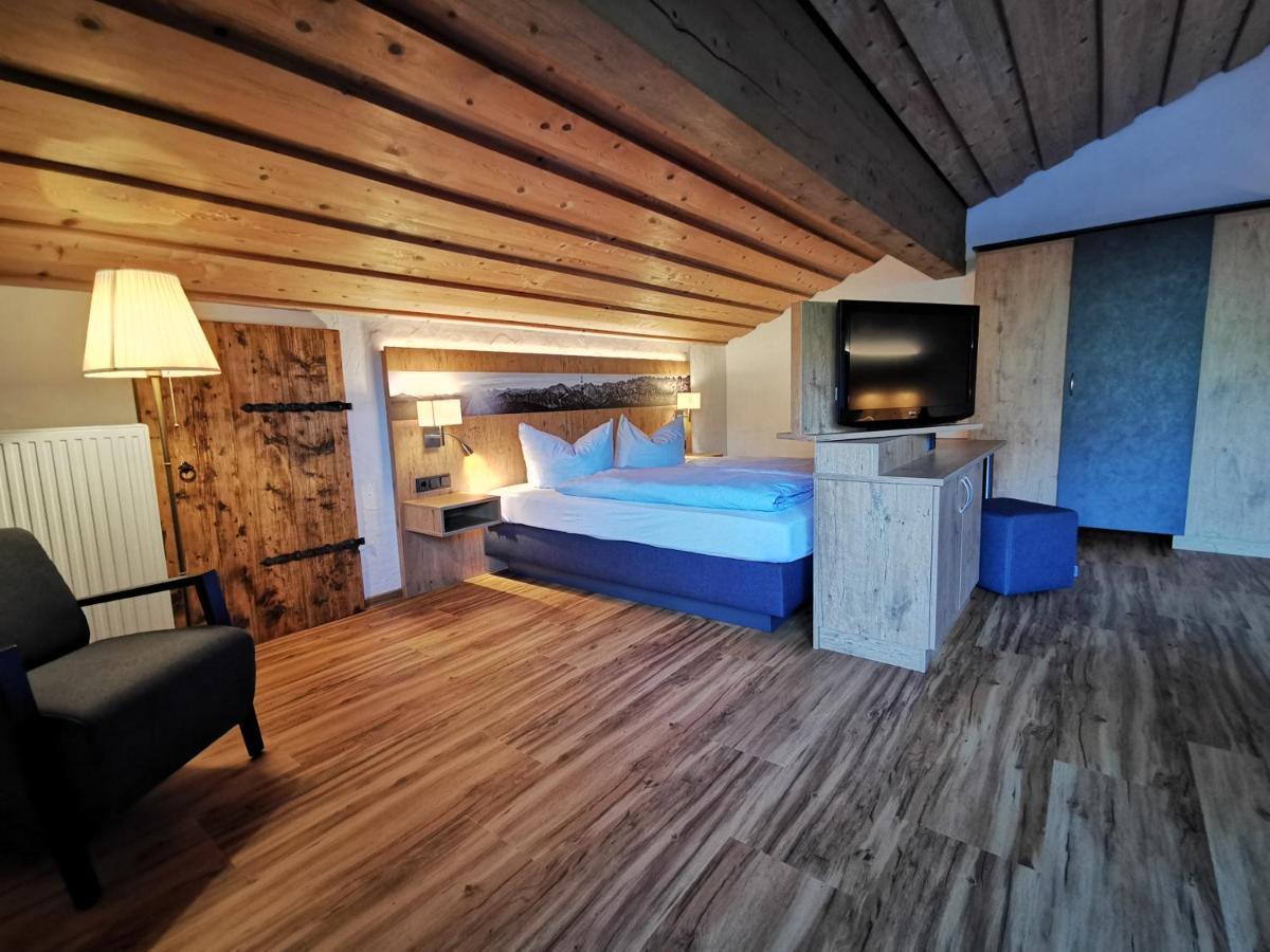 Gasthof & Hotel Zur Post Wallgau Extérieur photo