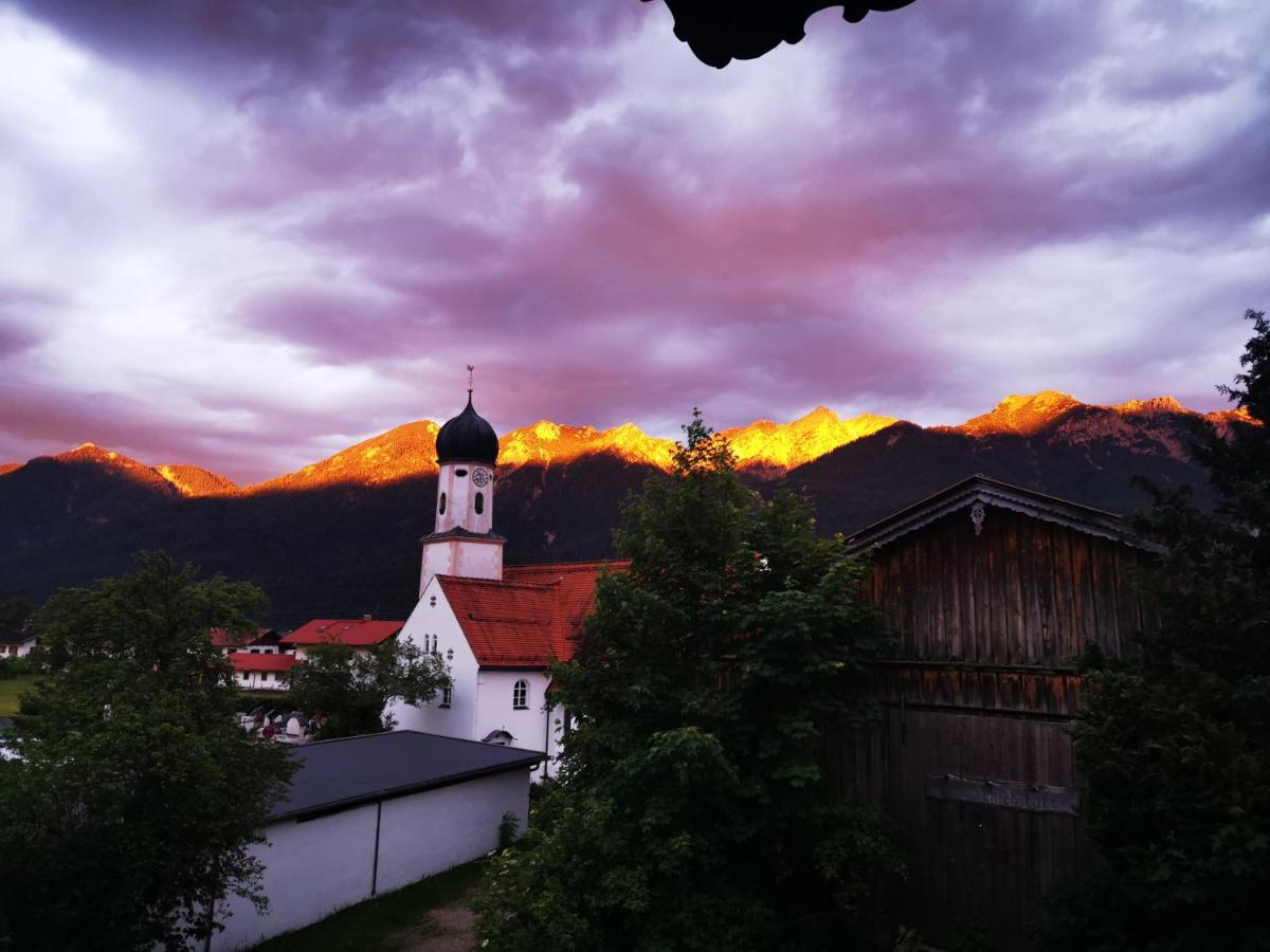 Gasthof & Hotel Zur Post Wallgau Extérieur photo